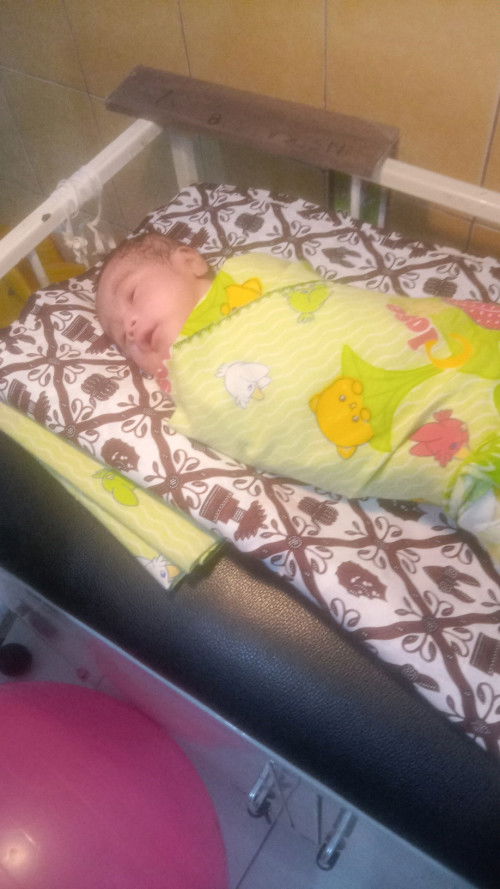 Alhamdulillah Bun sudah lahir anak pertama ku,hpl 12 Agustus, lonching nya 9 Agustus,tdi JM 5