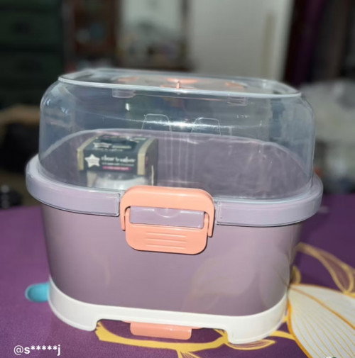 RM17 ! Baby bottle storage box