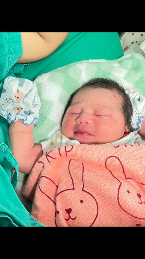 แตกแล้วค่ะ 13 สิงหา 3770 เพศหญิงค่ะ
😍❤️