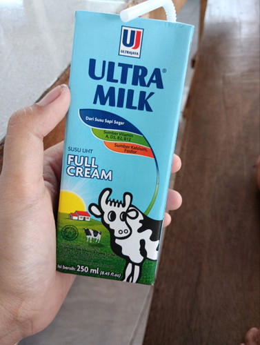 Minum susu