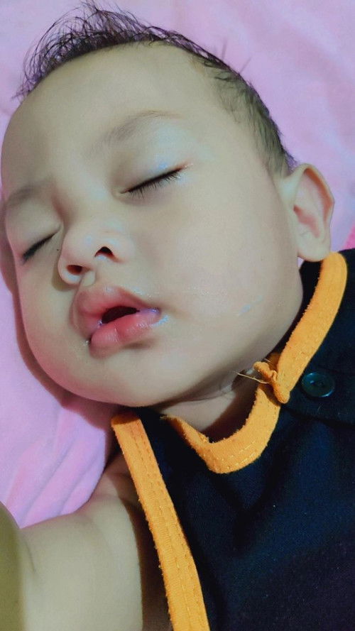 Padahal banyak orang mengharapkan anak cowok tapi suami ku malah ngarep ny anak cewek, kalau trnyata