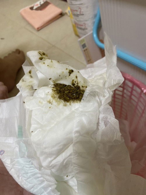 น้องถ่ายแบบนี้เกิดจากอะไรค่ะ 😭