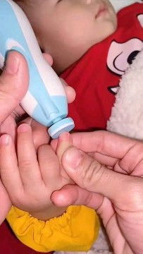 Gunting kuku elektrik bayi apakah membantu?