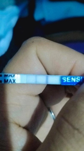 Sya udh telat 1 bulan lbih tespek garis dua samar apakah bnr hamil