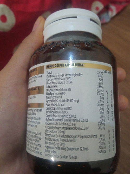 Menurut bunda lebih baik minum multivitamin blackmotes pregancy atau minum jenis vitamin sendiri2..