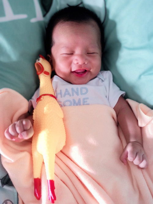 แม่ๆให้น้องทานน้ำตอนอายุกี่เดือนคะ