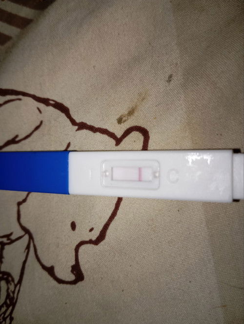 แบบนี้จะท้องไหมคะคือวันนี้เป็นวันที่ประจำเดือนต้องมาค่ะแต่ตื่นมามีอาการคืออ้วก