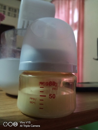 Ajar anak minum botol