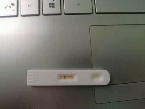 Hello po pa help po sana Ako mag check niyo if negative or positive po ba midyu nalalabuan Kasi Ako.