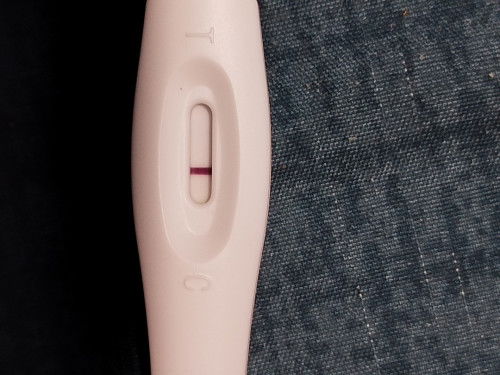 Udh telat dua bulan lebih tespek selalu samar