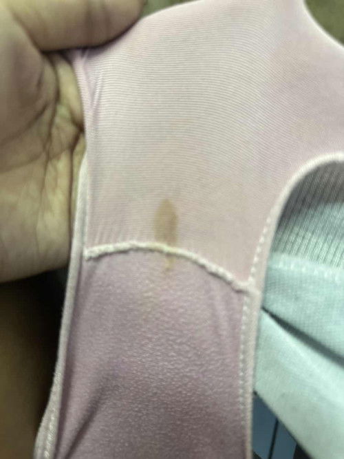 แบบนี้คือมูกปนเลือดมั้ยคะ เป็นสีน้ำตาลค่ะ ตอนนี้ 38+4 แต่ไม่มีอาการปวดท้องเลยค่ะ แข็งเป็นบางที