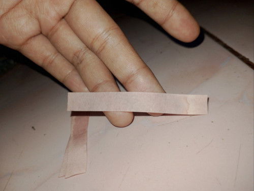 Bunda mautanya untuk kertas lakmus sperti ini berubah warna apa ngga ya