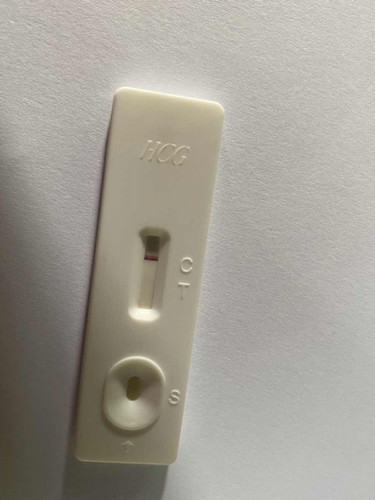 Ask ko lang po 1st time ko lang na may result ang PT may faint line. Positive po kaya?