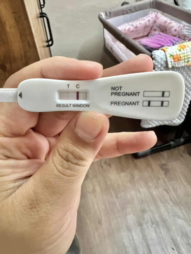 Pregnant kah ini? Nampak kabur tapi macam tak. Anak sy baru 6 bulan++ 😌