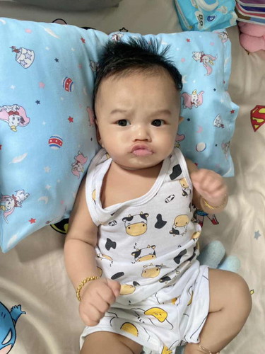 แม่ๆจับน้องเรอถึงอายุกี่เดือนกันบ้าง