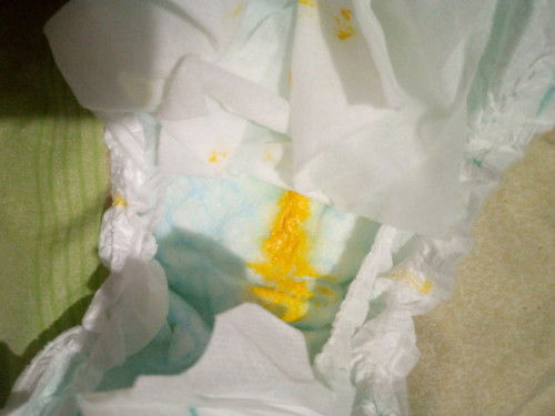 kaunting poops ni baby