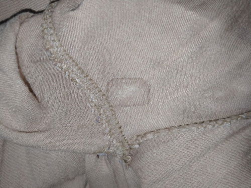 Maaf jorok..ini flek atau keputihan yang Bun soalnya kyk berwarna gituh cairannya..