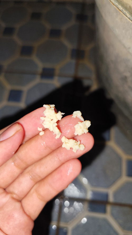 Keputihan berlebih??