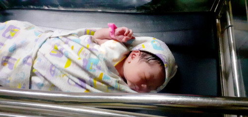 Sedih senang sakit perjuangaan sekali rasa nya melahirkan anak ke 2 ini😥