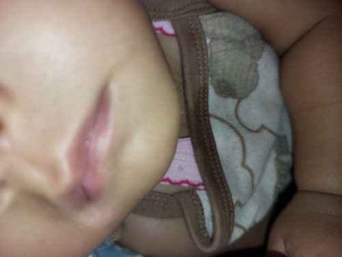 Sedih gimana cara ngilanginya ya mam ? Warnanya putih enggak hitam