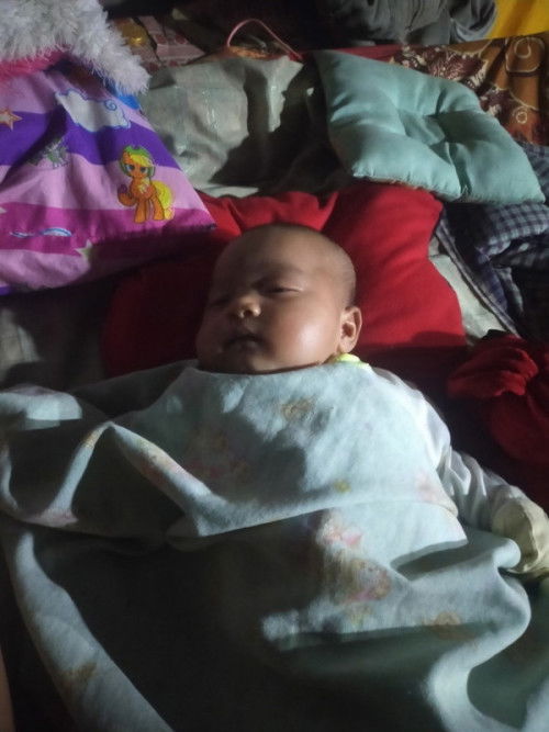 Siapa tau ada mau sumbang sedikit baju bayinya yang cowoknya yang umur 3-12 bulan