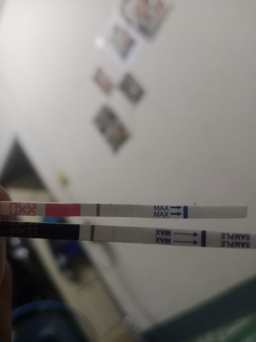 ขึ้นขึ้น2ขีดจางๆก่อนมีประจำเดือน4วัน มีอาการเลือดออกเเบบนี้ค่ะ คือยังไงค่ะ