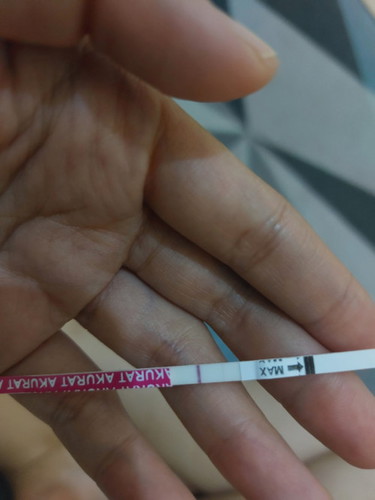Halo bun saya TP H-7 Haid, hsilnya 2 garis samar, besoknya TP lg hasilnya sama. Positif / negatif y?