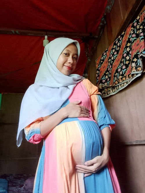 Hallo bunda🥰 usia kandunganku 29w 5hari, gerakan nya lembut skali gak  lasak2 kayak anak pertama 😁