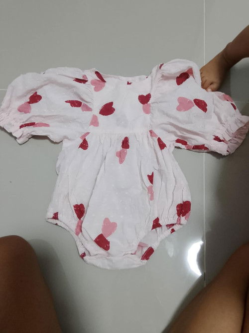 ส่งต่อผ้าลูกสาวขอคนที่ออกค่าส่งเองได้มีเยอะกว่าในรูป