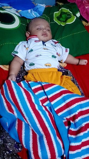 Bayi usia 3 bulan 14 hari