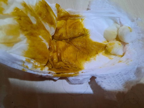 Pup cair warna kuning dan berlendir