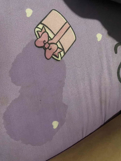 33+4 weeks มีน้ำไหลใส่ๆแบบไม่ทันตั้งตัวไม่มีกลิ่นควรไปหาหมอมั่ยคะ