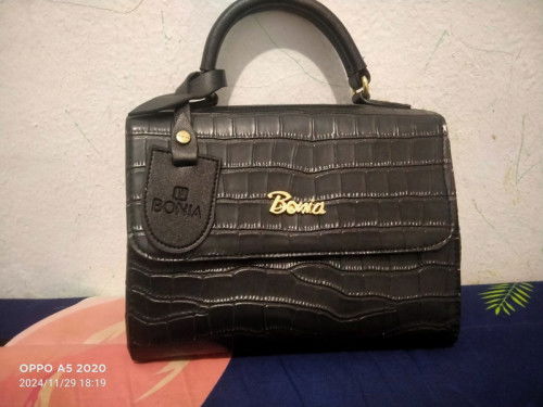 Maaf ya diluar topik