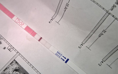 ประจำเดือนหายล่าสุด18.พ.ย ที่แล้วเอาเข็มฝังยาคุมออก 
ลองตรวจดูว่าจะไปฝังยาคุมใหม่ขึ้นแบบนี้ใครมีประส
