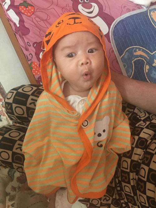 Bé 1 tháng tuổi bị sổ mũi