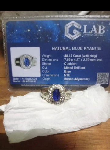 Cincin perhiasan jari