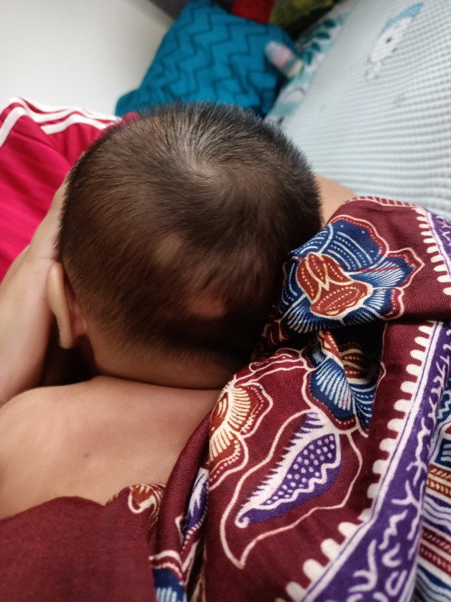 Bun, rambut anaknya ada yang sama gak kayak anak aku?
