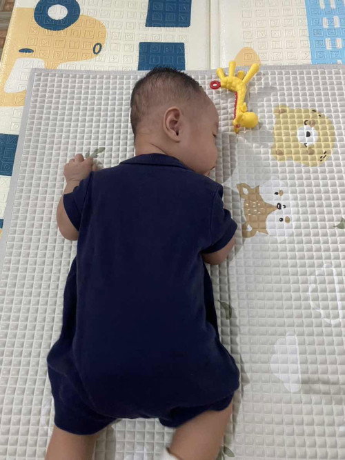 Belum bisa angkat kepala saat tummy time