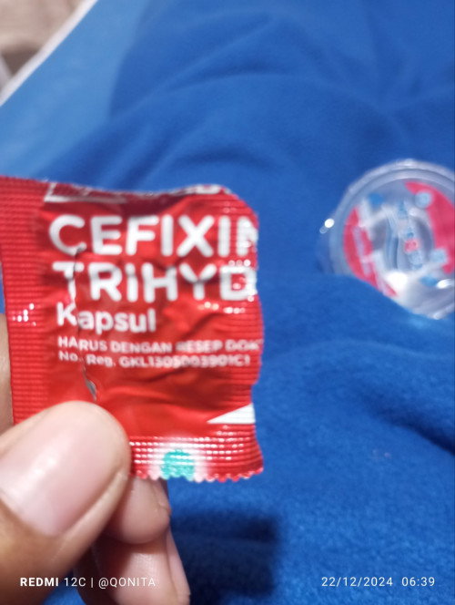 Keluar flek terus menerus