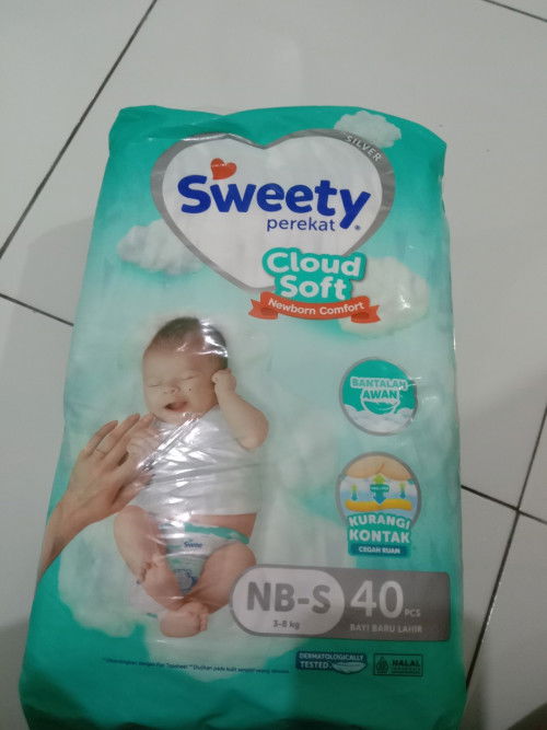 Jual pampers sweety silver 
isi 40 beli NB barangkali ada yg mau beli karena mau ganti size 🙏🏻