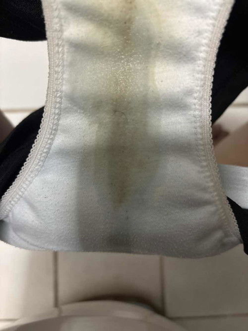 Hi fellow mamshies, seeking help lang if this is amniotic fluid or mucus plug na?