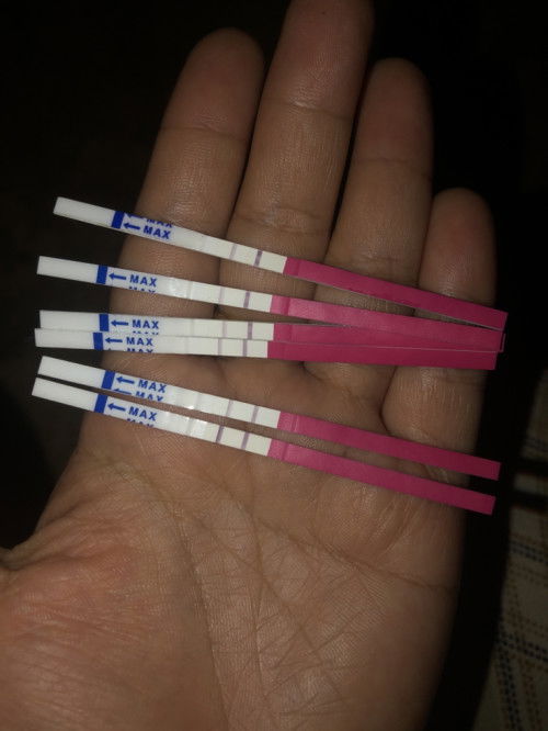 ตรวจใข่ตกตั้งแต่เดือนแรกเป็นแบบนี้อาทิตย์นึงคิดว่าจะท้องพอตรวจท้องก็ไม่ขึ้นค่ะ