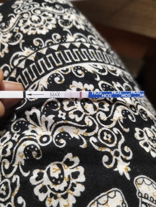 ขึ้นสองขีดจางๆจะท้องไหมค่ะ
ประจำเดือน ไม่มาสามวันแล้วค่ะ