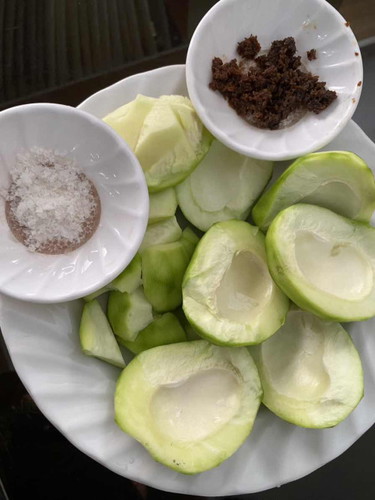 Okay lang ba kumain ng manggang hilaw/putot pa na indian mango?