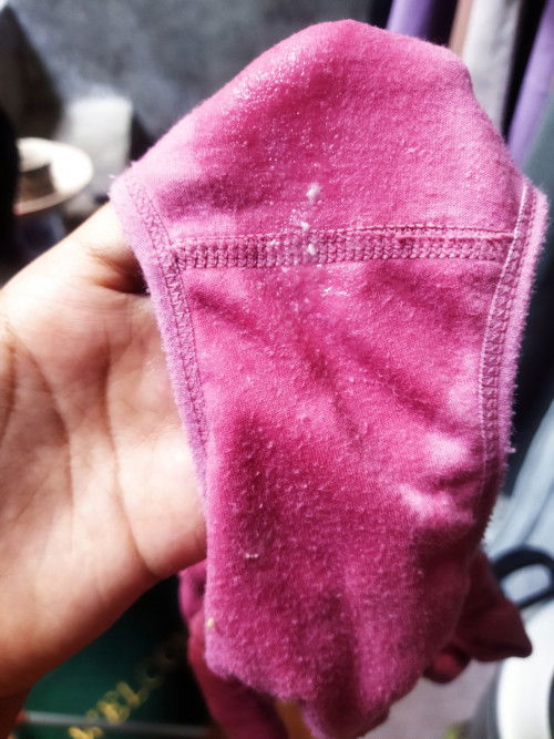 Bun aku mau nanya aku usia kandungan 39 minggu dari pagi keluar kaya lendir air gitu