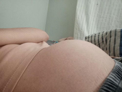 บ้านไหนมีของใช้เด็กอ่อนอยากบริจาคบ้างค่ะ ตอนนี้แม่ตกงานท้อง6เดือนกว่าแล้ว ไม่มีเงินซื้อเลยค่ะ