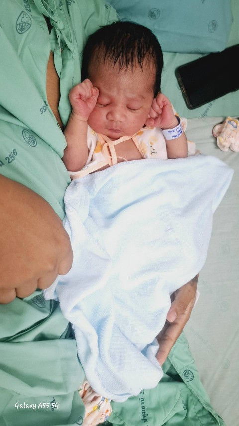 แอบแตกมาแล้วค่ะ40สัปดาห์พอดี👶🎉