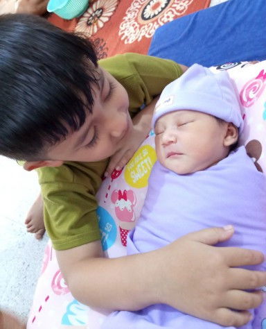 Assalamualaikum
Anak ke dua kami lahir.