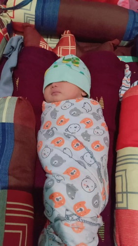 Alhamdulillah baby boy sudah launching pda tgl 6 feb, padahal Hpl masih jauh tanggal 22 feb..