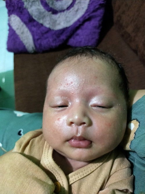 Sarannya donk Bund. Wajah anak saya kayak gini.